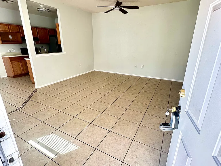 15315 Kamary Ln #15315 — Photo 2