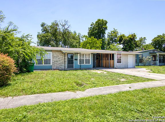 2nd image of 150 E Formosa Blvd