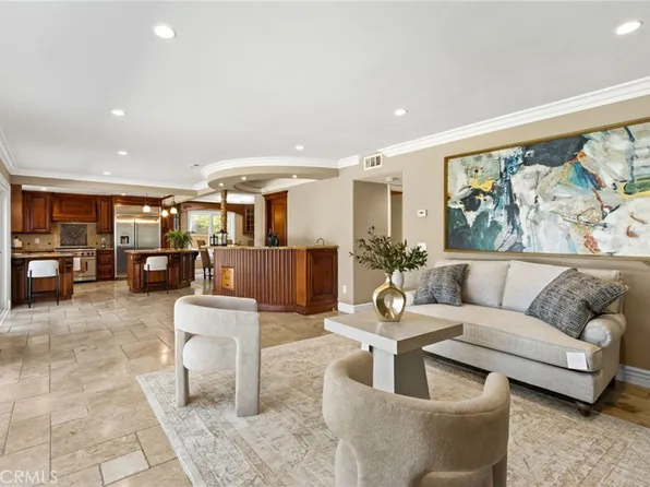6573 E North View Dr, Anaheim, CA 92807
