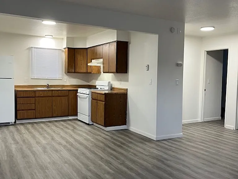 510 E 1st St, Hawthorne, NV 89415 — Photo 8