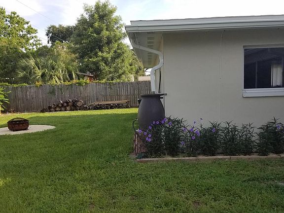 4th image of 405 Woodland St