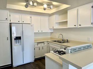 9885 Caspi Gardens Dr Unit 8, Santee, CA 92071