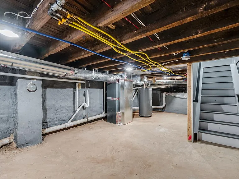 1903 N Taylor St — Photo 31
