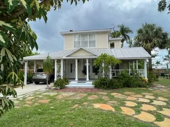 2579 2nd St, Fort Myers, FL 33901