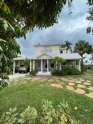 2579 2nd St Photo 1