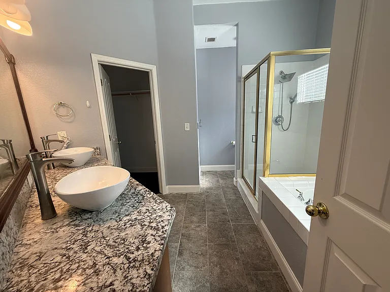 1126 E Pinehurst Ave — Photo 15
