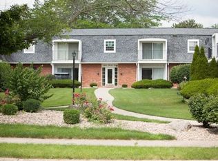 Old Orchard Trace Apartments, Peoria, IL 61614