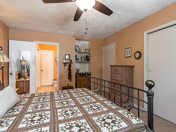 5th image of 1193 Castlerock Dr
