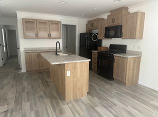 236 Pin Oak Dr #62, Coopersville, MI 49404