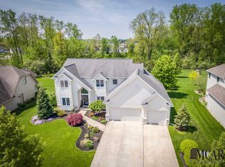 6877 Forest Run Dr, Temperance, MI 48182