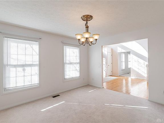5th image of 10679 Meadowfields Ct