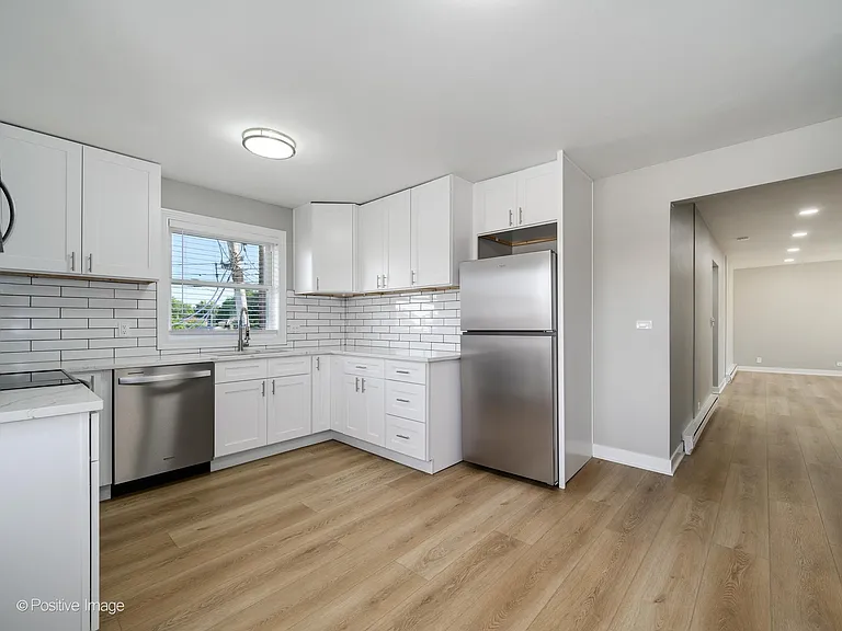 5615 N Mozart St #3B — Photo 8