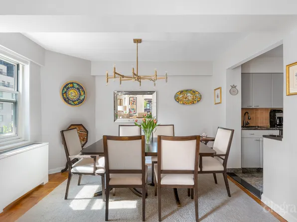 100 West 57th Street image 4 of 13