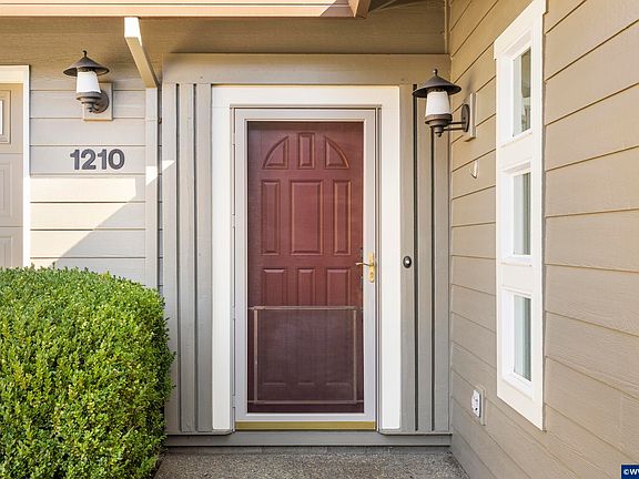 3rd image of 1210 Chatnicka St NW