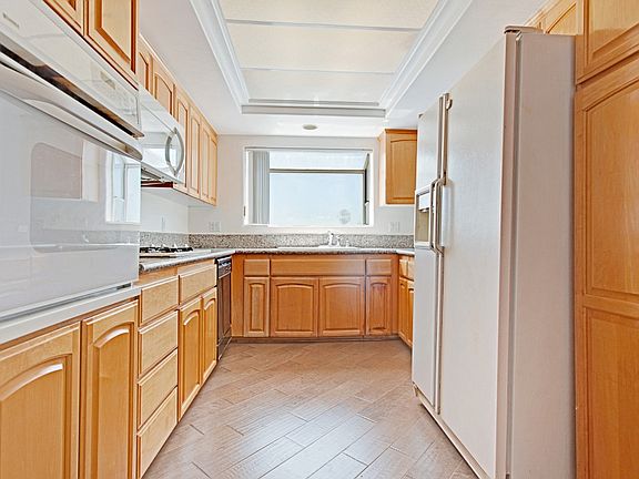 5th image of 11870 Idaho Ave Unit 402
