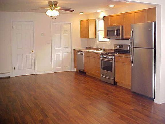 4th image of 70 Gladney Ave