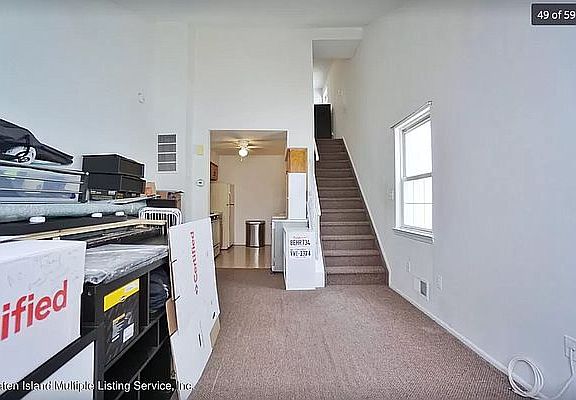 5th image of 1271 N Railroad Ave #1
