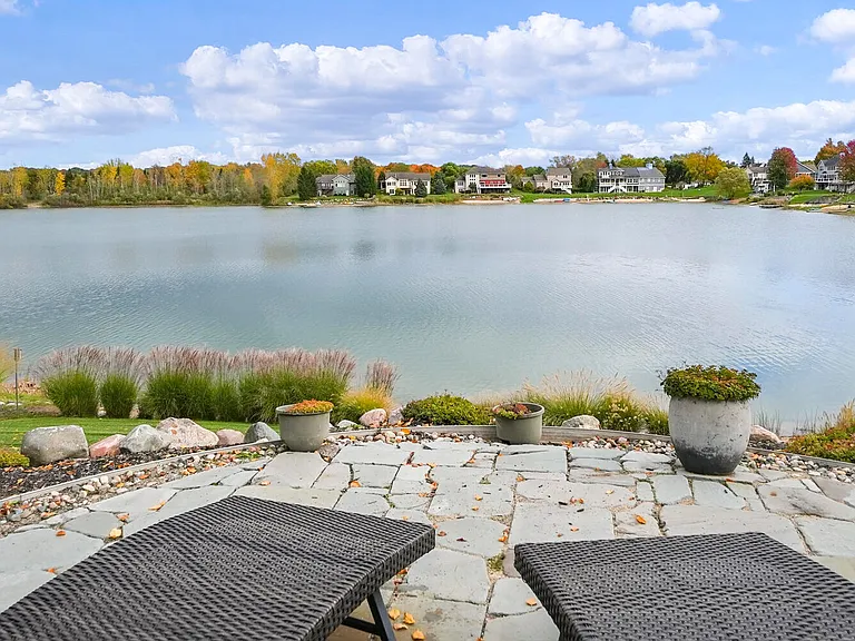 8886 Stonepoint Ct — Photo 52