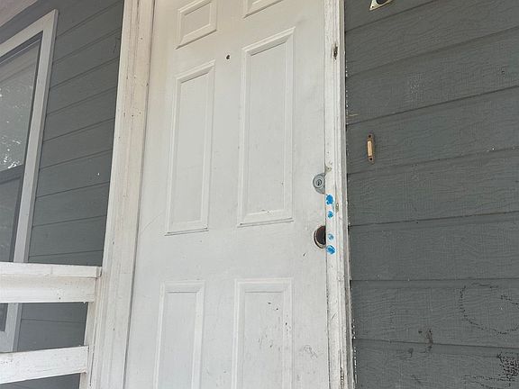 2nd image of 1830 Sylvan Ct APT C