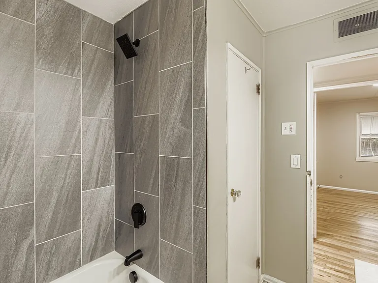 605 E Saint Elmo Ave — Photo 14
