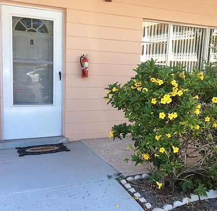 3rd image of 2458 Columbia Dr APT 8