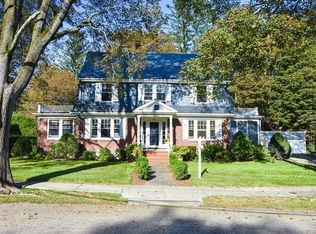 17 Locksley Rd, Newton, MA 02459