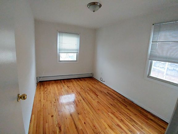 4th image of 214-9 23rd Ave #2