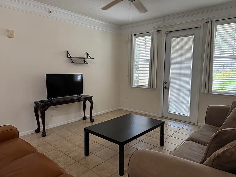 276 Murcia Dr #111 — Photo 8