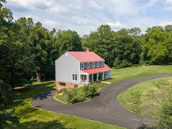 3rd image of 140 Langford Pl