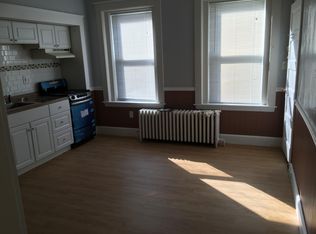 279 Washington St #3, Salem, MA 01970
