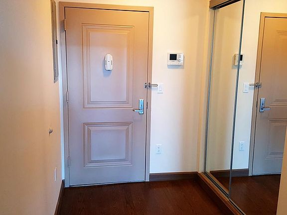4th image of 1679 E 19th St #501