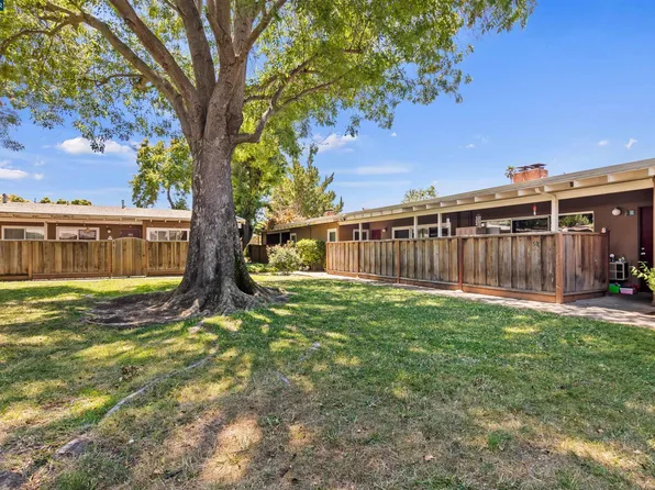1919 Ygnacio Valley Rd APT 90, Walnut Creek, CA 94598