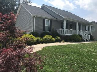 1734 Hulon Dyer Dr, Cookeville, TN 38501