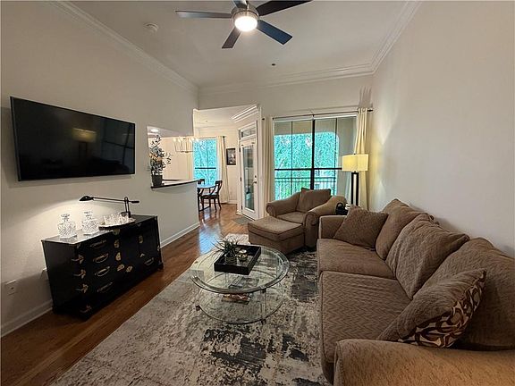 3rd image of 3777 Peachtree Rd NE APT 1234