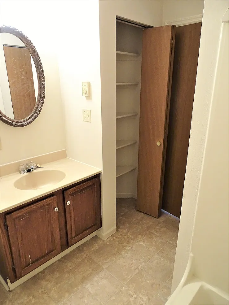 2 bed, $1,150 — Photo 4