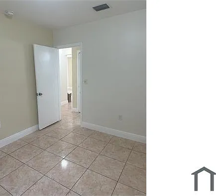 5501 NW 1st Pl #5503 — Photo 11