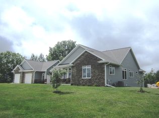 425 N Splake Ct, Peshtigo, WI 54157