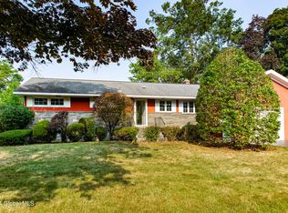 6 Santa Ln, Schenectady, NY 12306