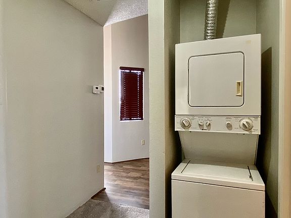 4th image of 236 W Laguna St #1