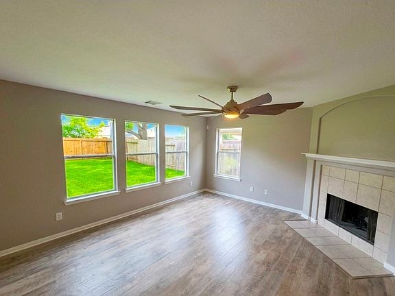 4th image of 31723 Royal Woods Ct