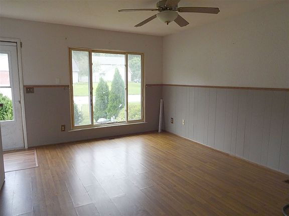 2nd image of 4305 Hillside Dr