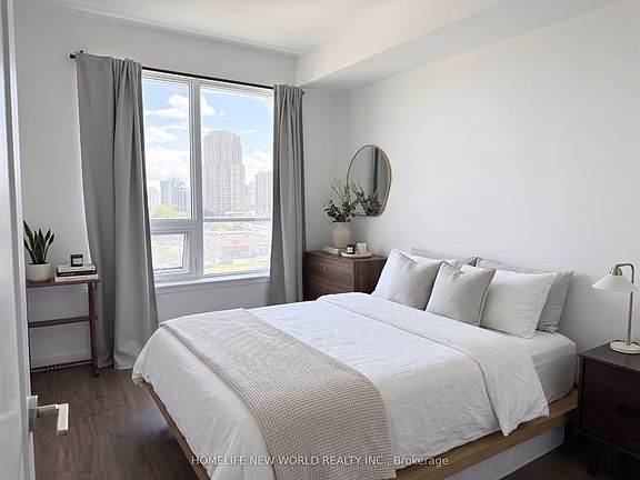 5th image of 5105 Hurontario St #535