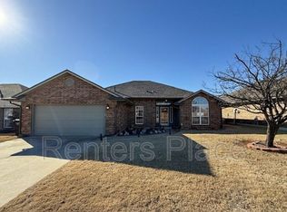 1705 Jordan Dr, Moore, OK 73160