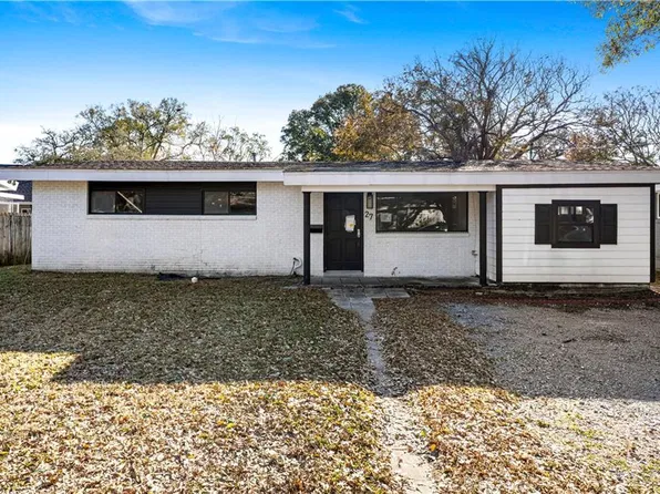27 Canberra Ct, Metairie, LA 70003