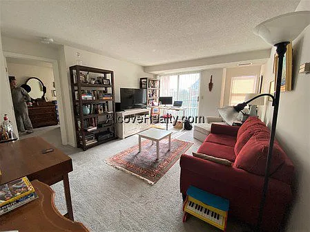 2 bed, 2.0 bath, 985 sqft, $3,795 — Photo 2