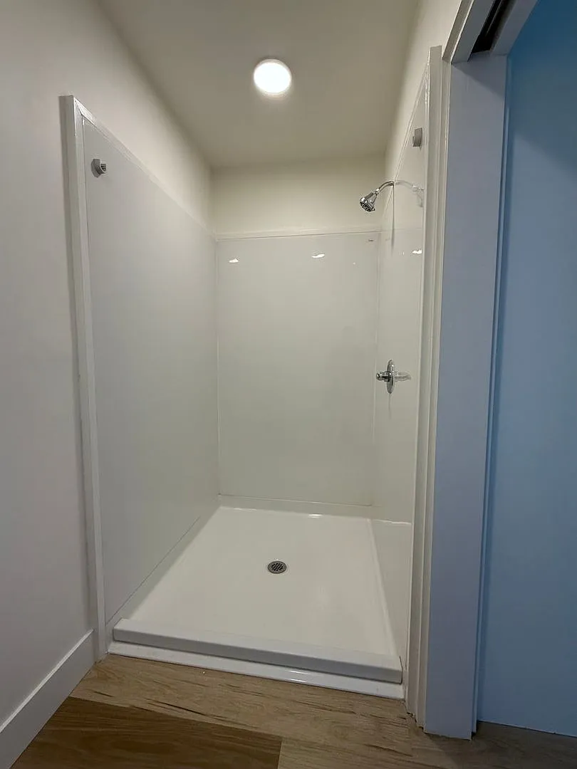 Poets Place Apartment — Photo 3