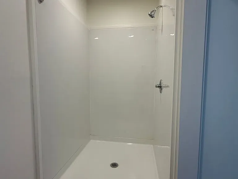 Poets Place Apartment — Photo 9