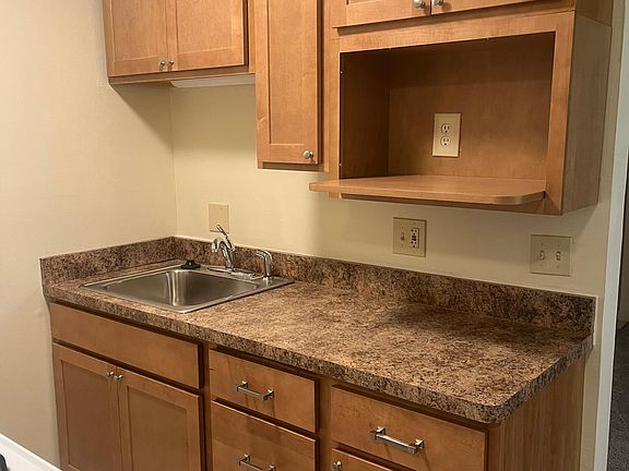 5th image of 1815 Williams Ave APT 4