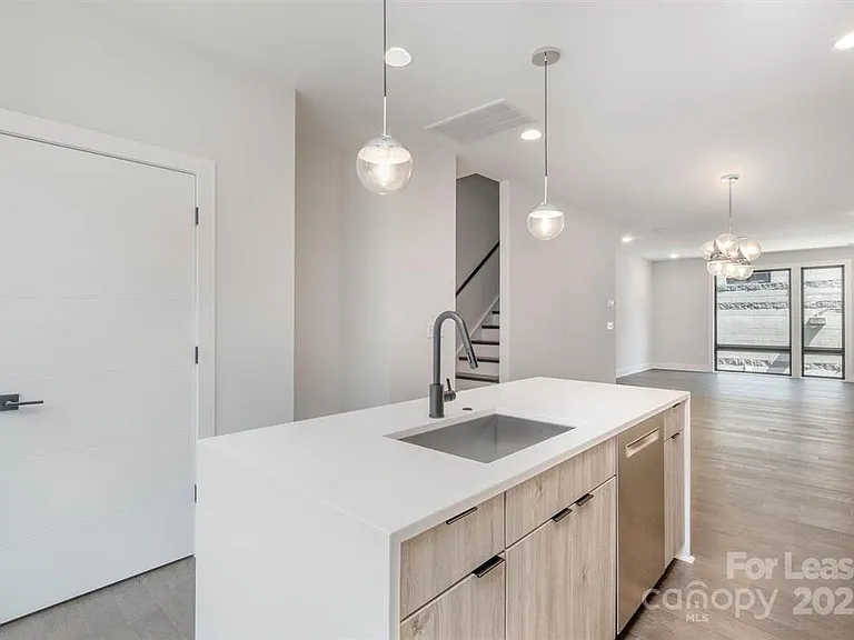 1212 Minter Pl #1212 — Photo 10