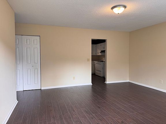 3rd image of 646 A & B Greenfield St